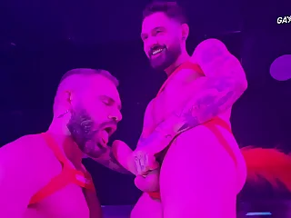 Fetish-X | Cats Show à l'Aqua Emporio | Macho Jim Edition